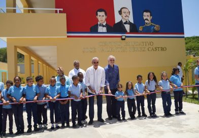 Gobierno inaugura escuela en Santiago y deja en funcionamiento 27 nuevas aulas para nivel inicial Gobierno inaugura escuela en Santiago y deja en funcionamiento 27 nuevas aulas para nivel inicial