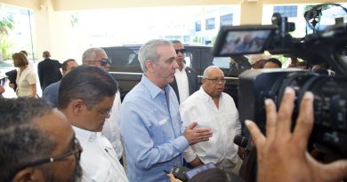 Abinader reafirma que el Gobierno mantendrá la cesantía en la reforma laboral