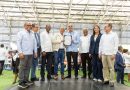 Abinader entrega miles de títulos a sectores capitalinos del proyecto Domingo Savio