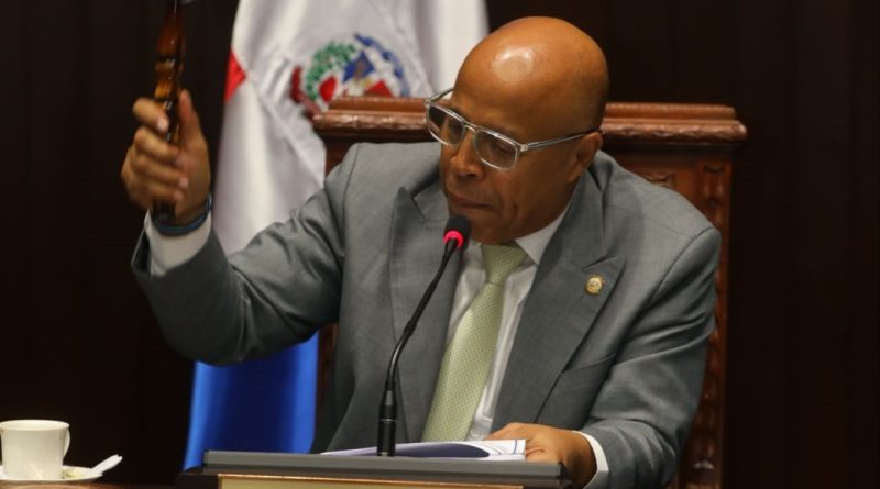 Diputados convierten en ley proyecto del Gobierno para aumentar recaudaciones Diputados convierten en ley proyecto del Gobierno para aumentar recaudaciones