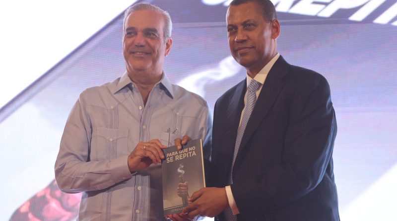 Guido Gómez Mazara presenta libro sobre la crisis del PRD y el surgimiento del PRM