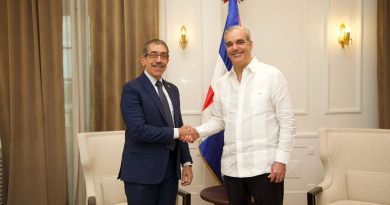 Abinader recibe al rector electo de la UASD, Asjana David