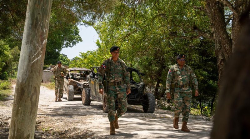Jefe del Ejército supervisa dispositivos de seguridad en la frontera sur