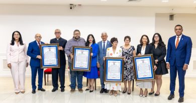 Senado reconoce a destacadas figuras por sus aportes a la literatura, la cultura y el servicio social