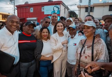 Alcaldía del DN lleva iluminación a 38 calles de Las Flores de Cristo Rey