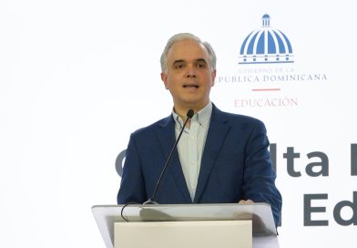 De Camps encabeza foro del MINERD para construir propuesta de transformación educativa
