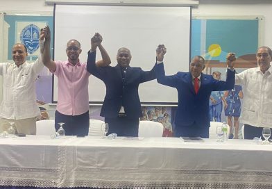 Radhamés Bautista proclama a Gerardo Roa Ogando como próximo vicerrector de Extensión de la UASD