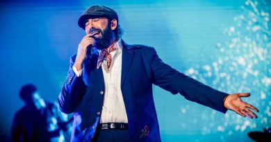 Juan Luis Guerra se reencuentra con Galicia en una noche caribeña un año tras la tormenta