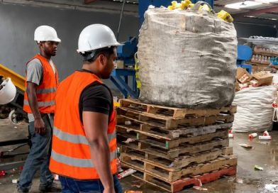 Pro Consumidor destruye 20 toneladas de alimentos adulterados incautados en San Cristóbal