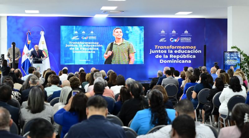 Santos Badía llama a redefinir la educación superior ante desafíos de la revolución tecnológica Santos Badía llama a redefinir la educación superior ante desafíos de la revolución tecnológica