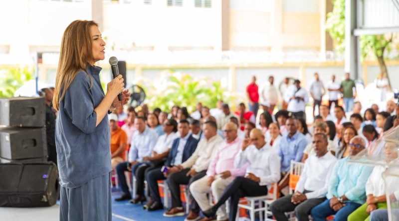 Carolina Mejía resalta potencial de Hato Mayor y apuesta por más empleos y desarrollo Carolina Mejía resalta potencial de Hato Mayor y apuesta por más empleos y desarrollo