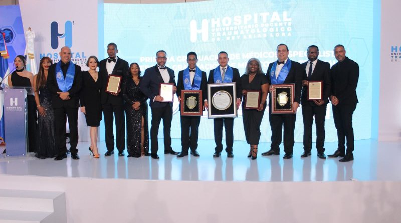 Hospital Ney Arias Lora gradúa 14 nuevos médicos especialistas y subespecialistas Hospital Ney Arias Lora gradúa 14 nuevos médicos especialistas y subespecialistas