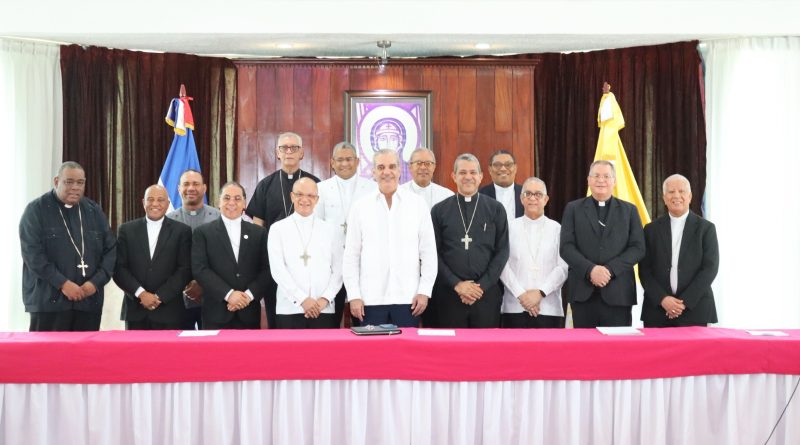 Abinader y obispos analizan temas de interés nacional durante asamblea episcopal