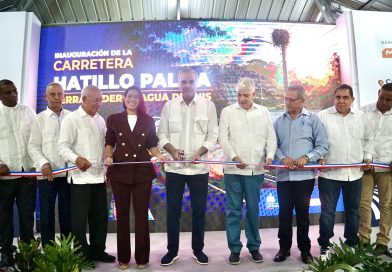 Abinader inaugura carretera esperada por más de 60 años en Montecristi Abinader inaugura carretera esperada por más de 60 años en Montecristi