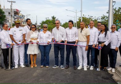 Abinader inaugura remozamiento de la playa El Faro Abinader inaugura remozamiento de la playa El Faro