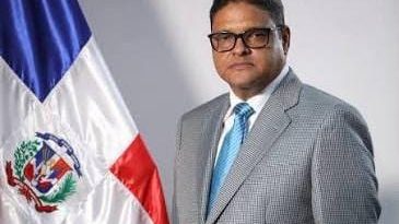 Abinader inicia cambios en el Gobierno; designa a Juan Manuel Méndez en el Intrant