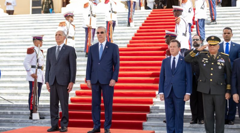Abinader recibe al presidente de Honduras Nasry Asfura en el Palacio Nacional
