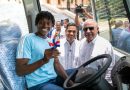 Gobierno entrega un autobús a la fundación de Marileidy Paulino Gobierno entrega un autobús a la fundación de Marileidy Paulino