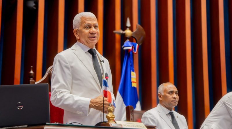 Ricardo de los Santos prioriza aprobación de leyes pendientes en el Senado Ricardo de los Santos prioriza aprobación de leyes pendientes en el Senado