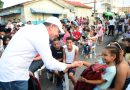 Secretario General del PRSC lleva útiles escolares a familias vulnerables de Santiago