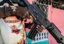 Expolicía haitiano se declara culpable en EE.UU. de tráfico de al menos 140 armas a Haití Expolicía haitiano se declara culpable en EE.UU. de tráfico de al menos 140 armas a Haití