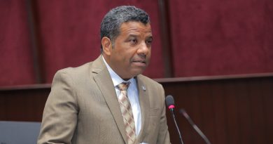 Diputado retira el creole de su proyecto y mantiene enseñanza de inglés y francés como idiomas obligatorios en RD