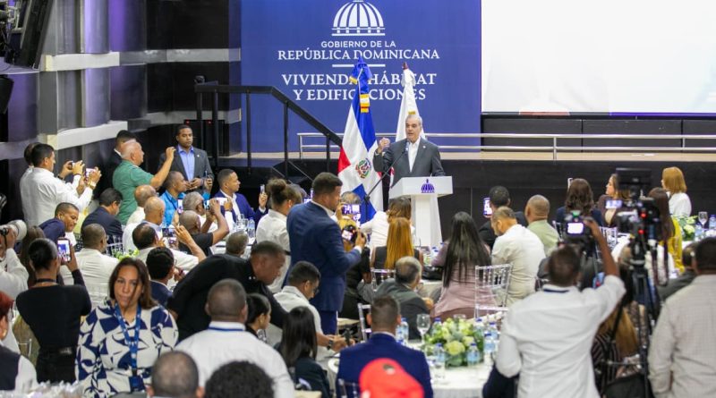 Abinader destaca reducción de la pobreza y avances económicos durante su gestión Abinader destaca reducción de la pobreza y avances económicos durante su gestión