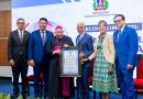 Senado reconoce trayectoria de monseñor Ramón Benito de la Rosa y Carpio