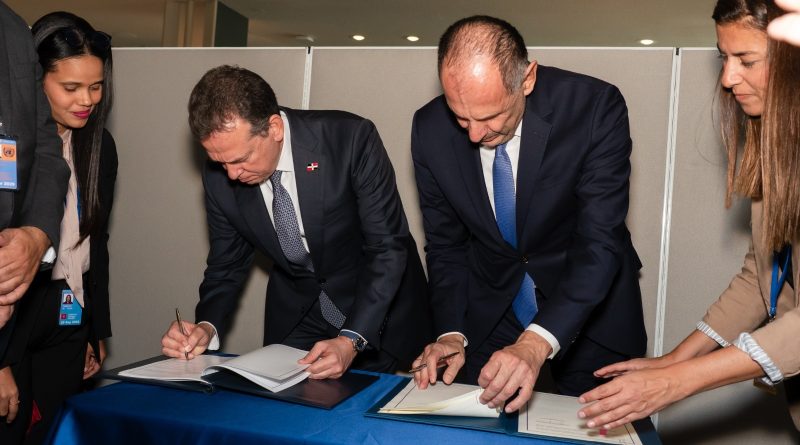 República Dominicana y Grecia firman acuerdo para impulsar el comercio y las inversiones República Dominicana y Grecia firman acuerdo para impulsar el comercio y las inversiones