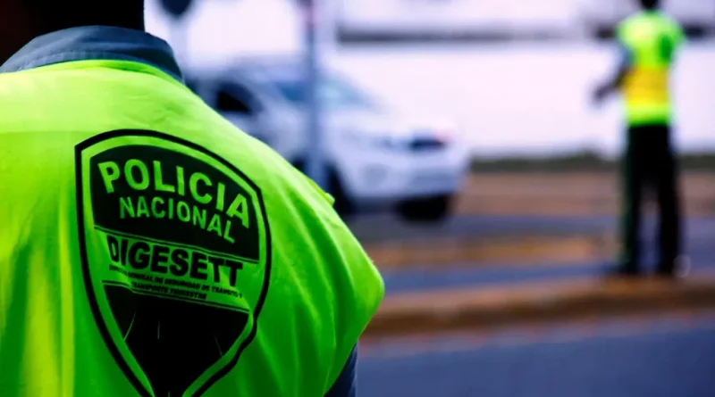 Digesett aclara incidente en avenida Winston Churchill y dice motorista agredió a agentes