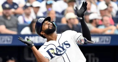 Caminero responde a lo grande y los Rays quedan a un triunfo de eliminar a los Yankees