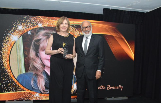 Fallece Cosette Bonnelly, esposa del director de El Nuevo Diario, Persio Maldonado Fallece Cosette Bonnelly, esposa del director de El Nuevo Diario, Persio Maldonado