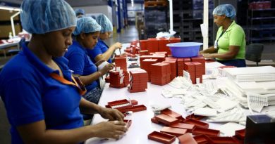 Sector comercial afirma que emplea a 1,044,961 trabajadores