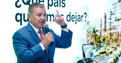 César Fernández presenta plan de obras para transformar el desarrollo de Santiago hacia 2044