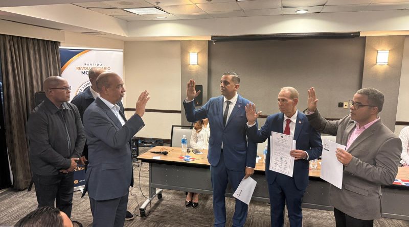 PRM juramenta nueva dirección de la Circunscripción 2 del Exterior en Florida Sur PRM juramenta nueva dirección de la Circunscripción 2 del Exterior en Florida Sur