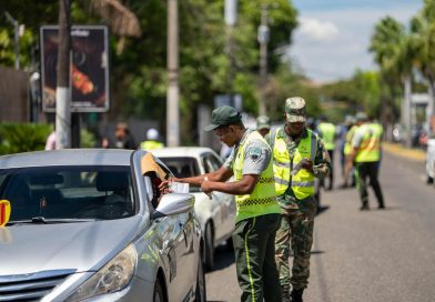 Fiscalizan 15 vehículos piratas en corredores del Distrito Nacional Fiscalizan 15 vehículos piratas en corredores del Distrito Nacional