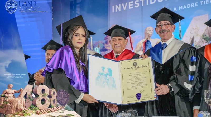 Más de 3,500 profesionales se gradúan de la UASD en su 488 aniversario